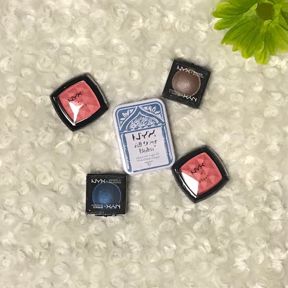 NYX MAKE UP KIT
